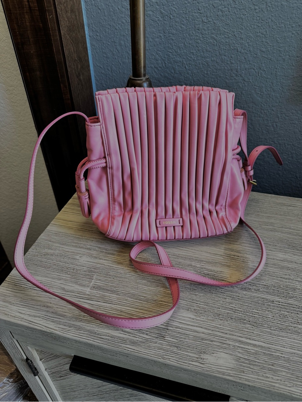 🟣Fossil Rayna Pink Pleated Crossbody Bag
FINAL PRICE🟣